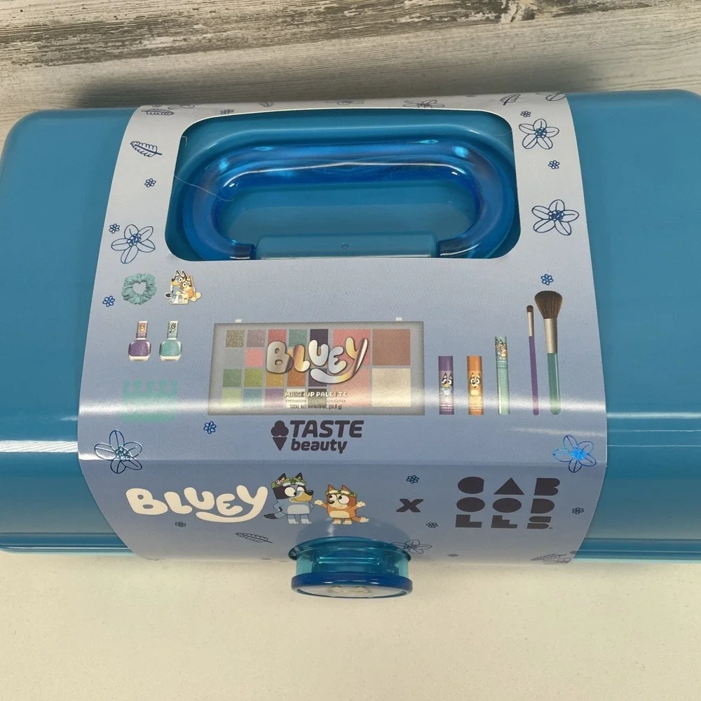 NEW Bluey X Caboodles Makeup Beauty Organizer Kit Carrying Case - 12 Piece‎ Set